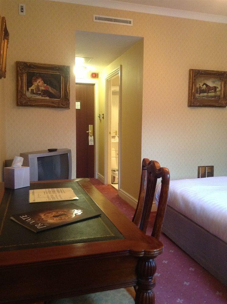 Brook Hall Hotel Childer Thornton Zewnętrze zdjęcie